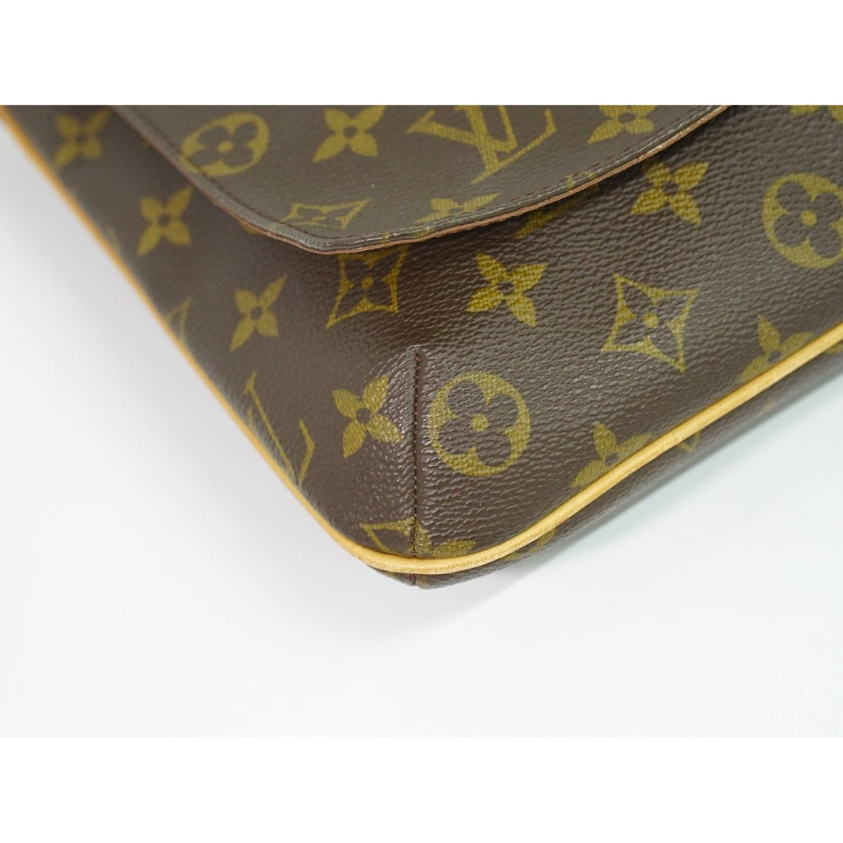 Louis Vuitton LV Musette Salsa Short Monogram Shoulder Bag Brown — view 4