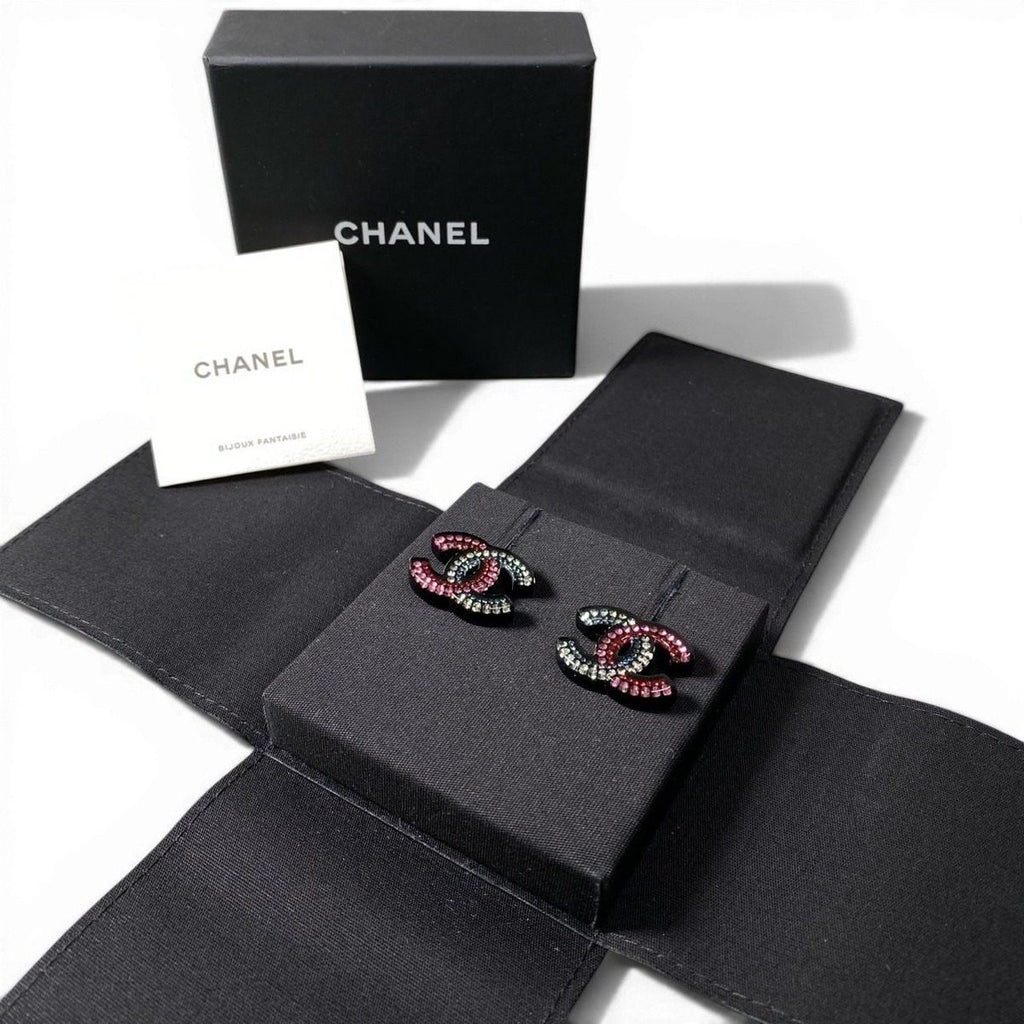 Chanel D9 Earrings CC Logo Rhinestone Multicolor — view 6