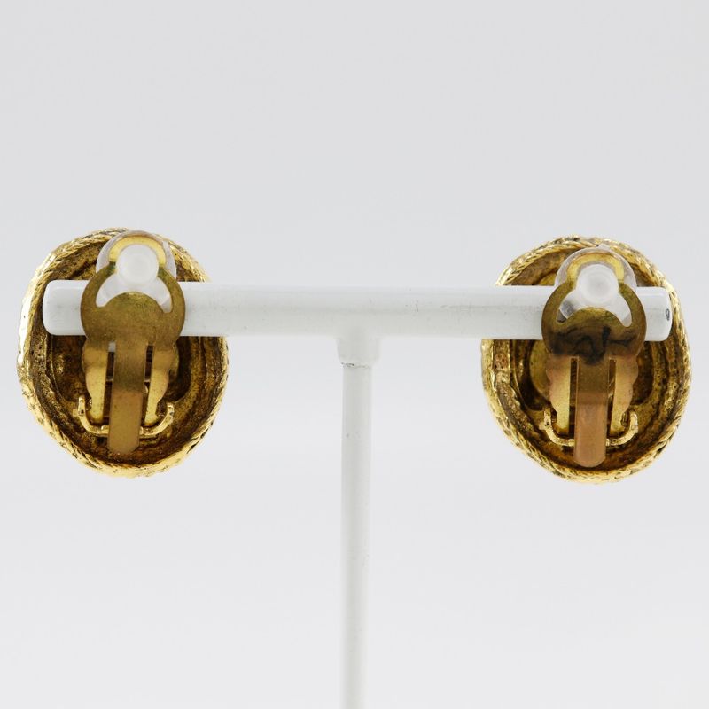 Chanel Coco Mark Vintage Gold Plated 14.0 g Earrings — view 4