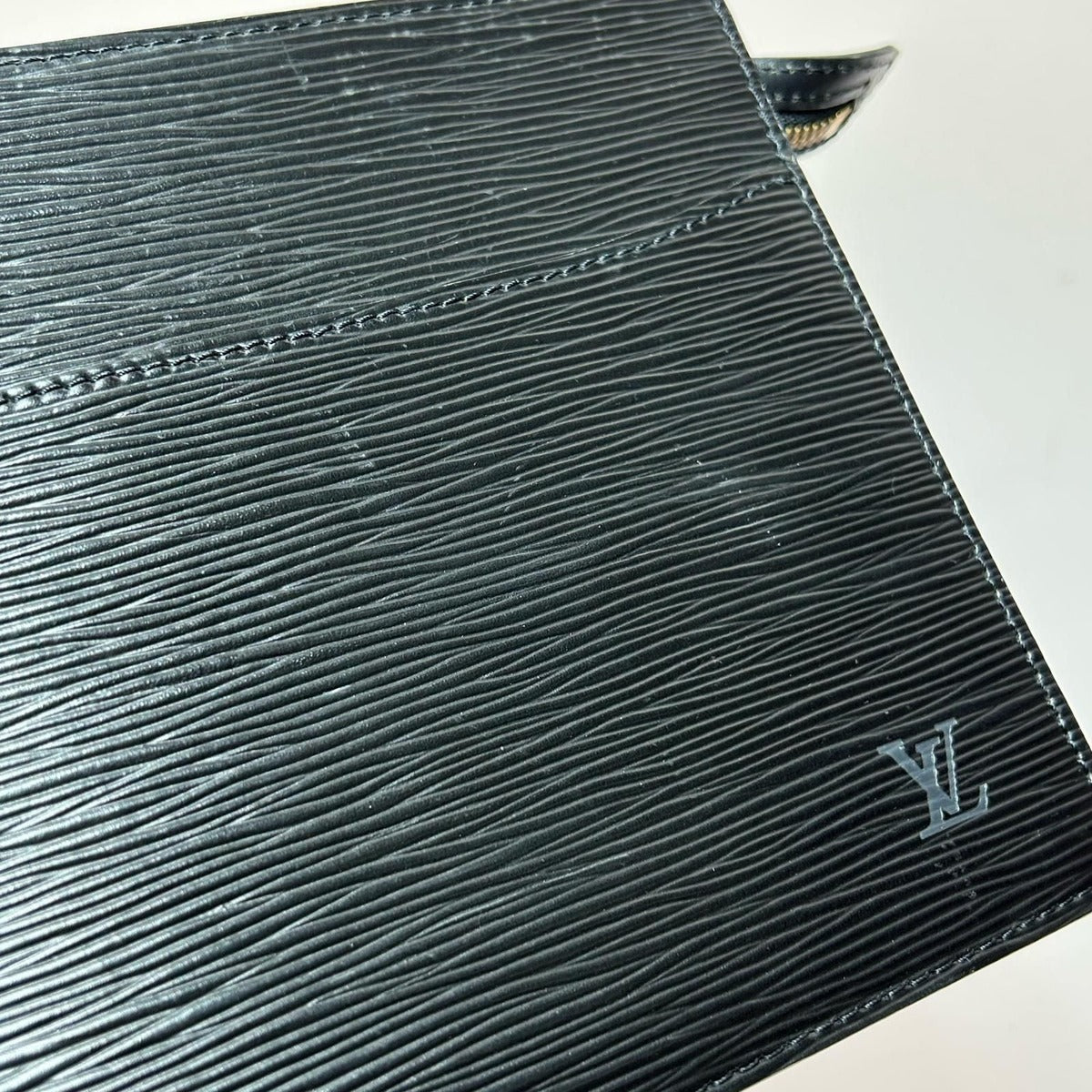 Louis Vuitton Epi Pochette Homme Second Bag Black — view 8