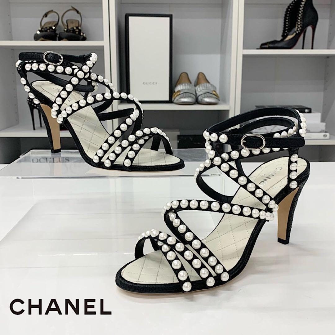 Chanel Leather CC Logo Pearl Quilted Strap Sandals Black