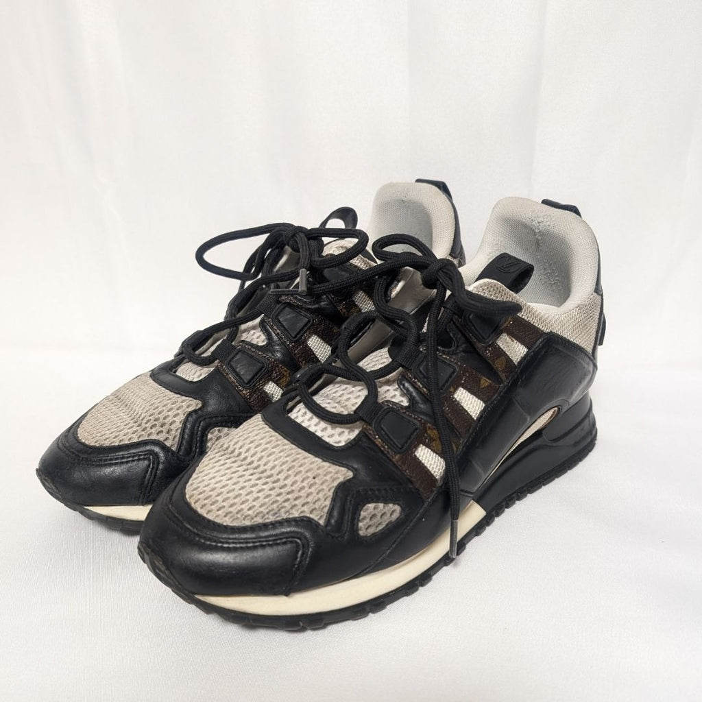 Louis Vuitton Sneakers Run Away