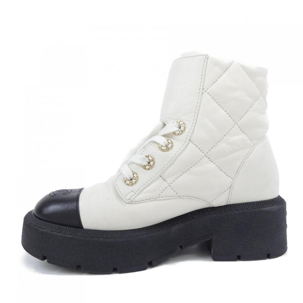 Chanel Short Boots Turn Lock — view 2