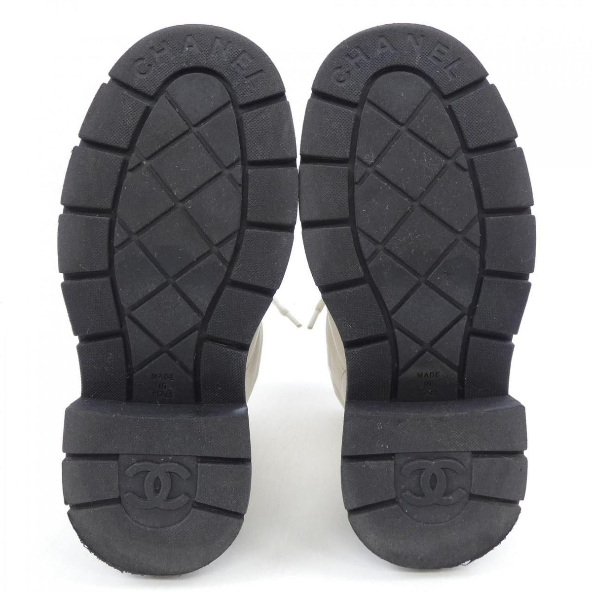Chanel Short Boots Turn Lock — view 4