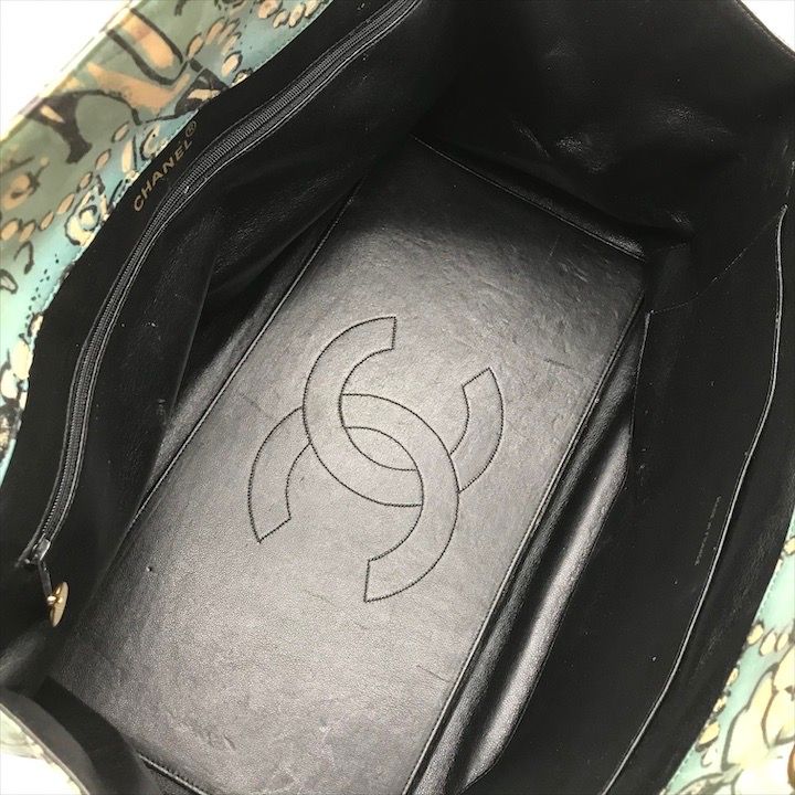 Chanel Big CC Logo Quilted Vintage Chain Hand Tote — view 8