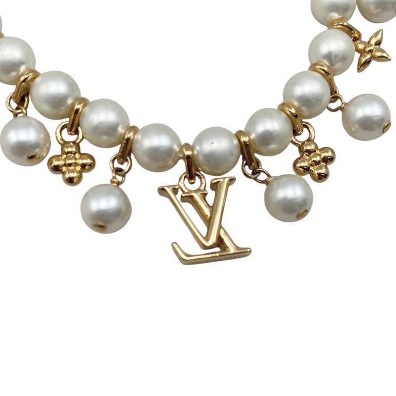Louis Vuitton Bracelet Pearl River M1685 a Monogram Flower Logo White — view 7