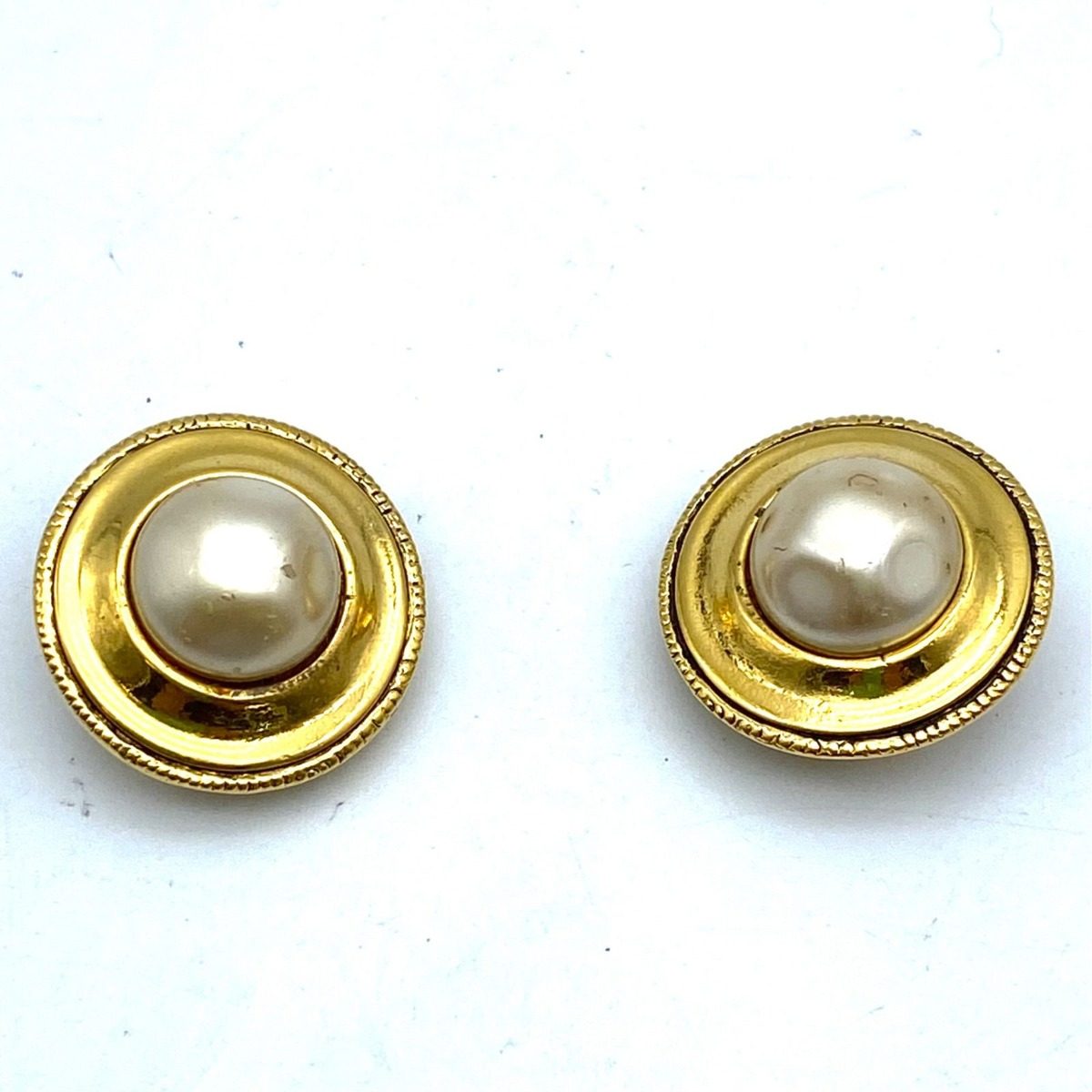 Chanel Earrings Faux Pearl Vintage Gold — view 2