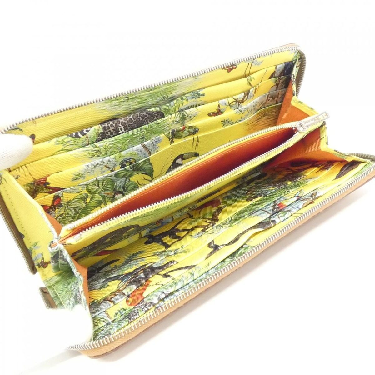 Hermes Equateur Silk in Classic Wallet — view 6