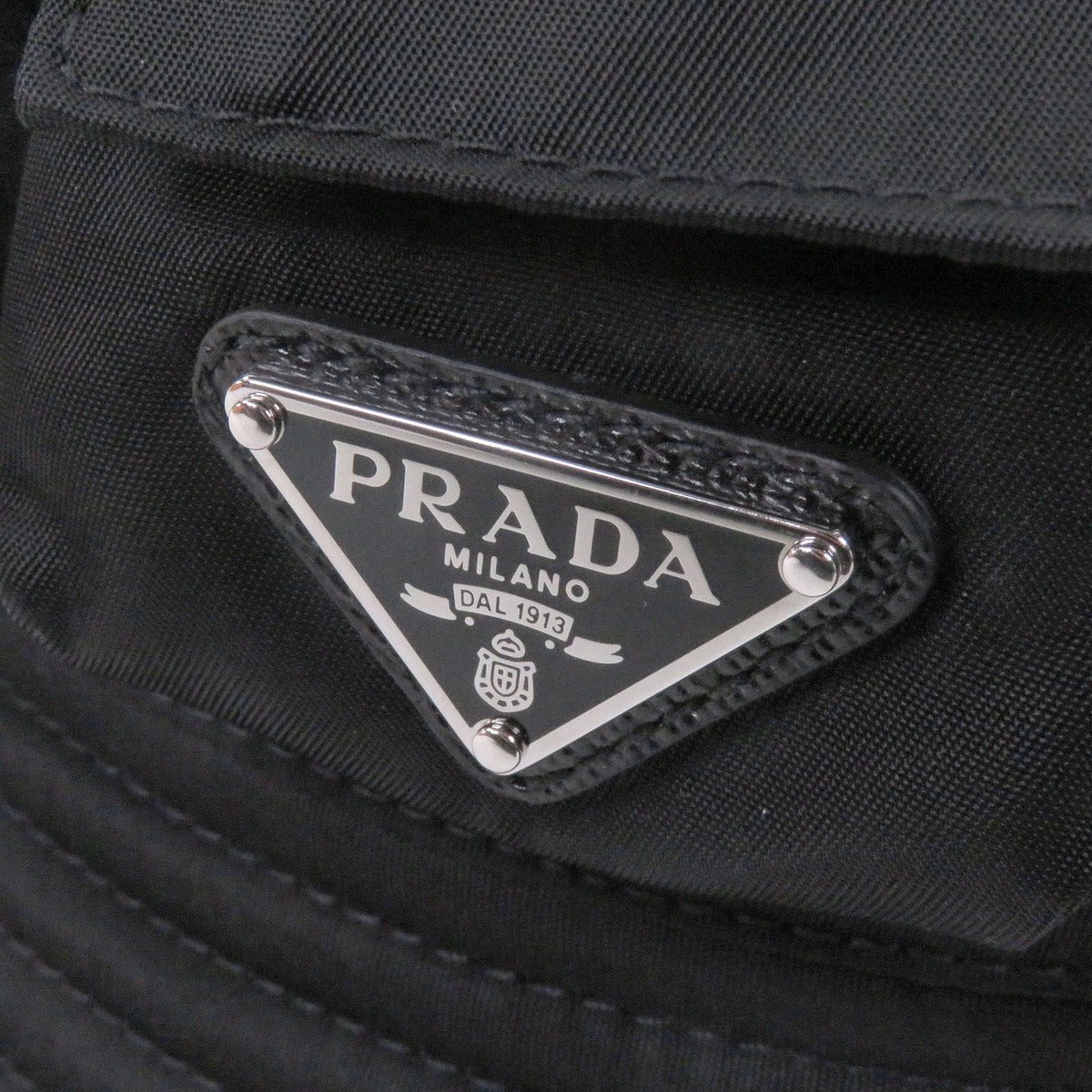 Prada 2 Hc350 re-nylon Triangle Logo Plate Bucket Hat Black — view 5
