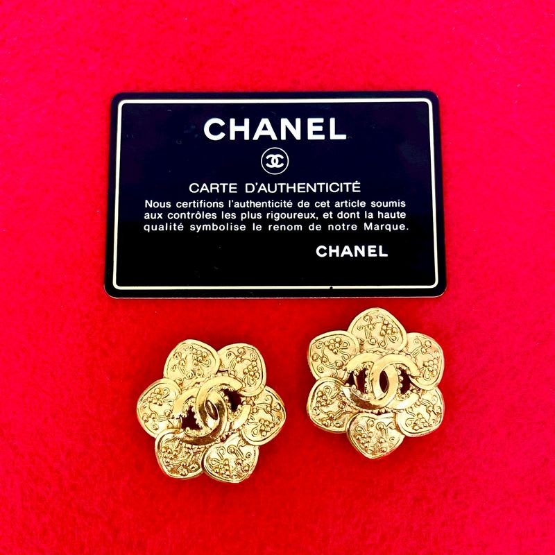 Chanel Vintage Coco Mark Motif Earrings Ear Cuff Accessory Small 95A — view 2