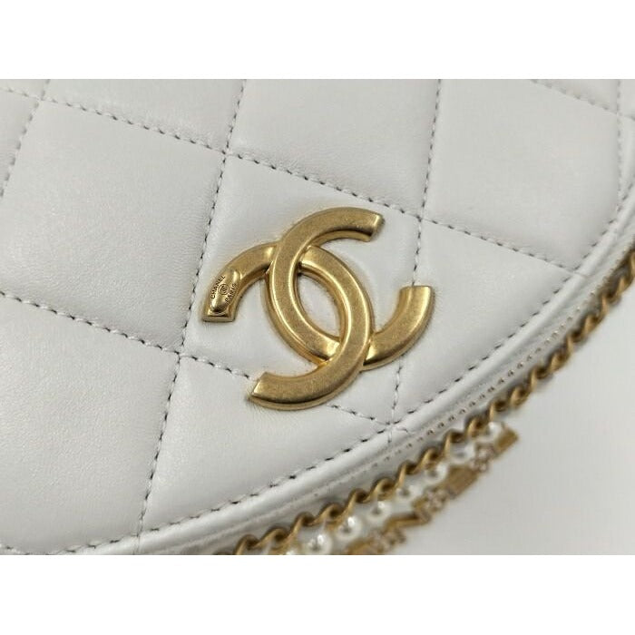 Chanel Body Bag Quilted Lambskin As4991 White — view 6