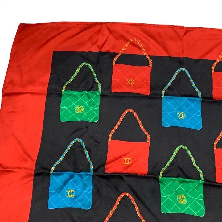 Chanel CC Logo Quilted Vintage Bag Pattern Large Scarf Silk 100% Red Black — view 2