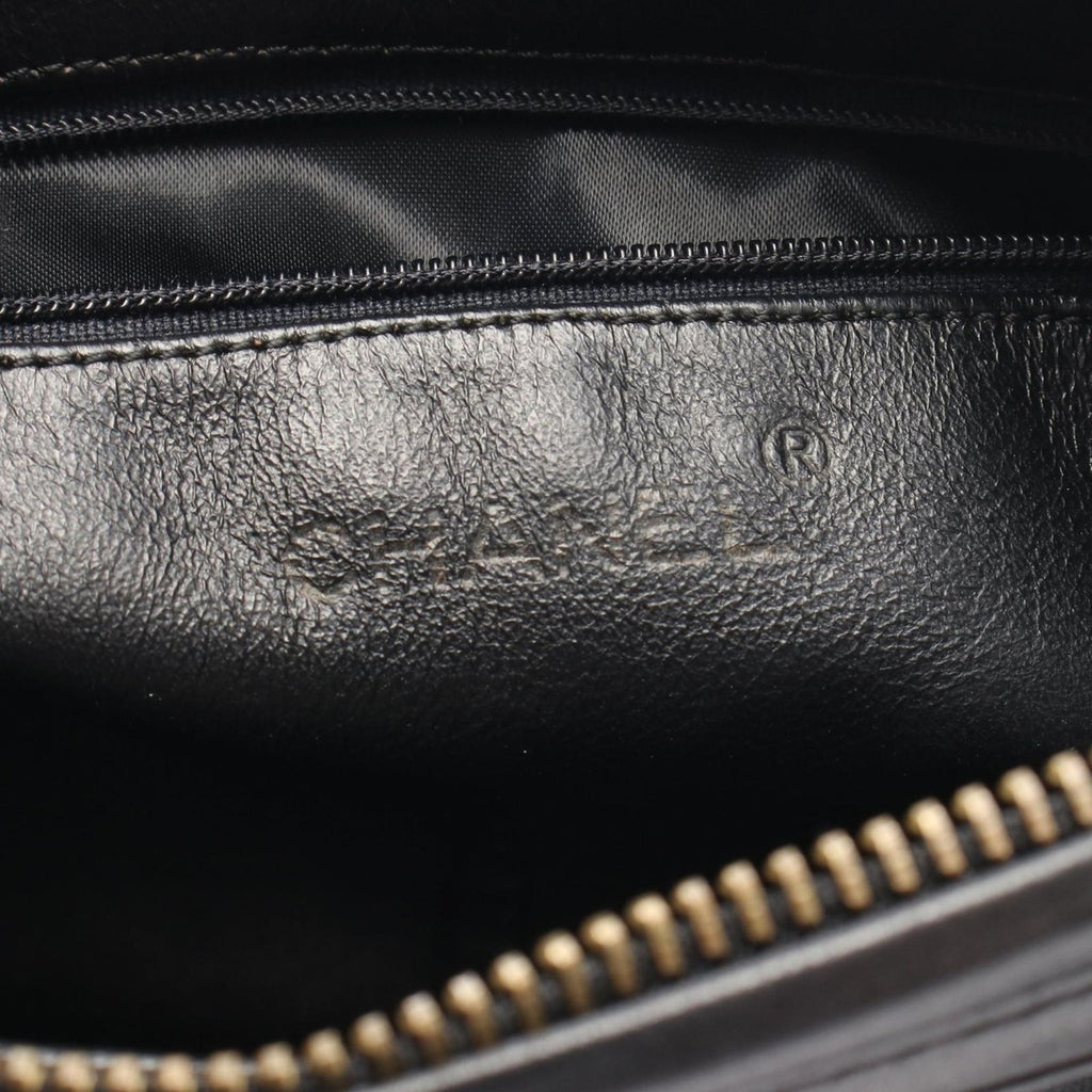 Chanel Shoulder Bag Stitch Black Lambskin Fringe — view 4