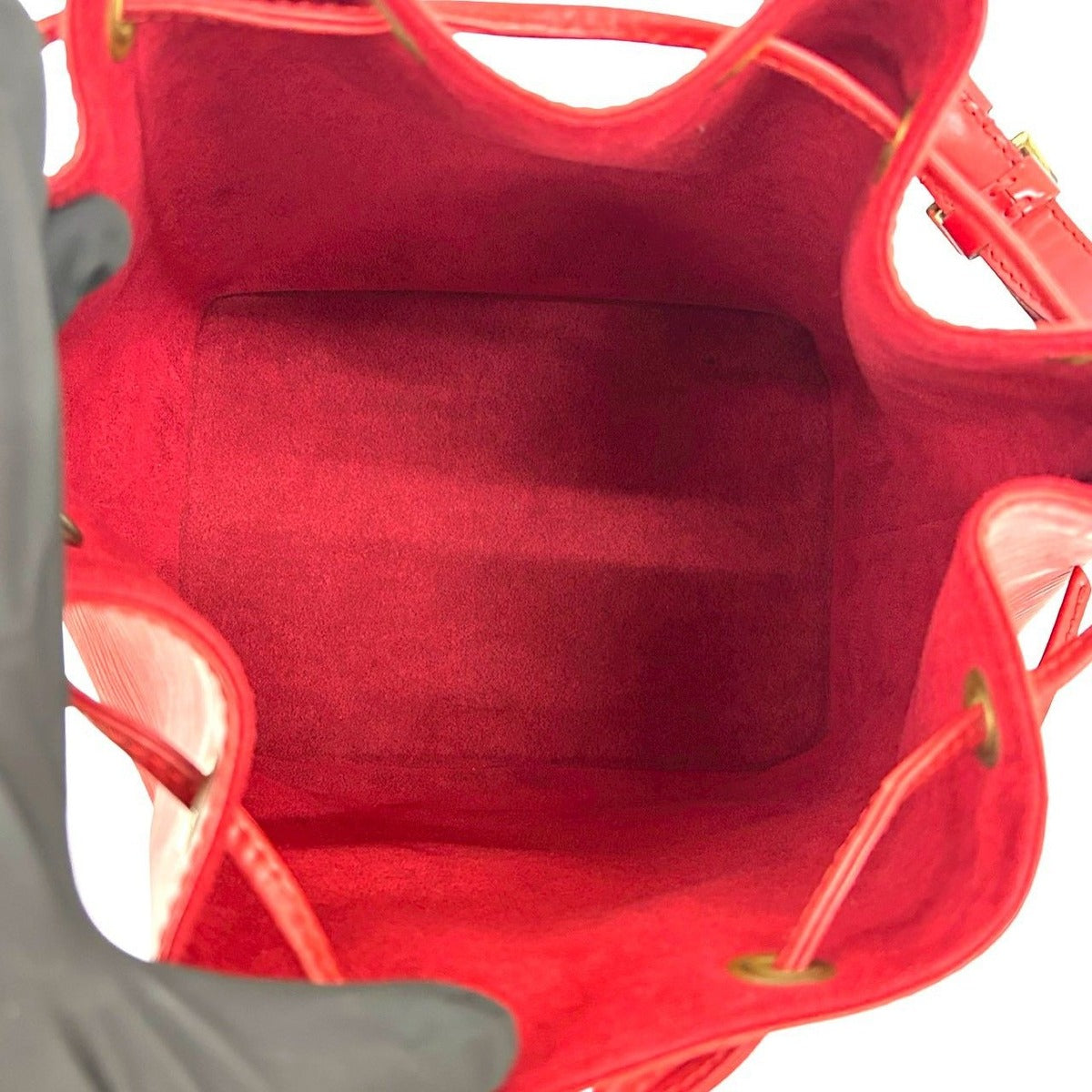 Louis Vuitton Petit Noe Epi Leather Drawstring — view 9