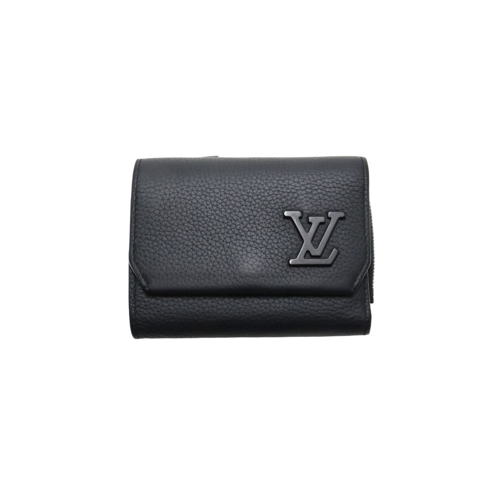Louis Vuitton LV Aerogram Portefeuille Pilot Compact Leather Trifold Wallet