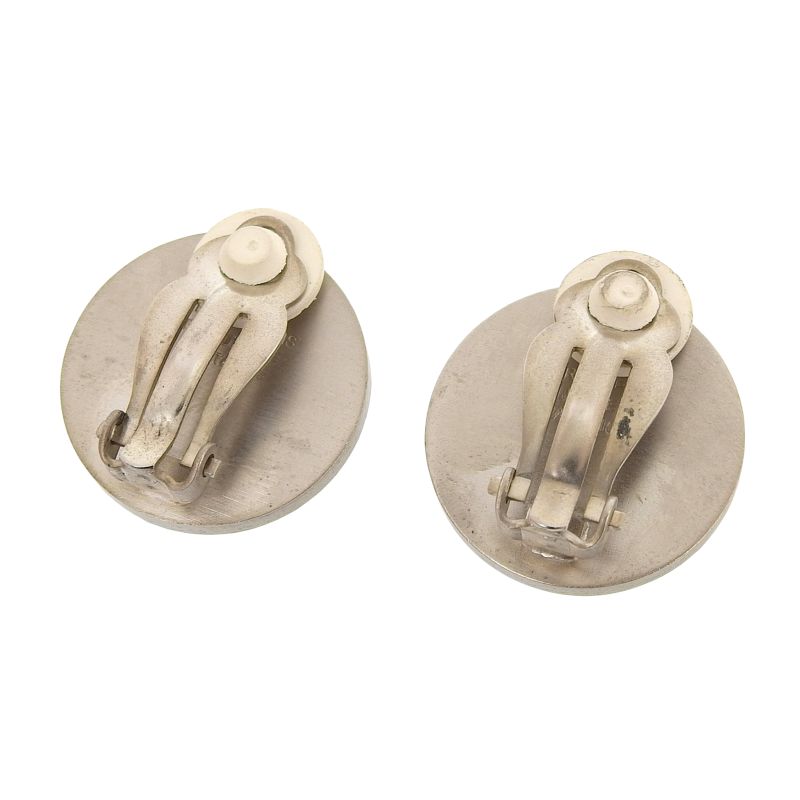 Hermes Bijouterie Fantaisie Serie Shell Clip Earrings For Both Ears Silver — view 4
