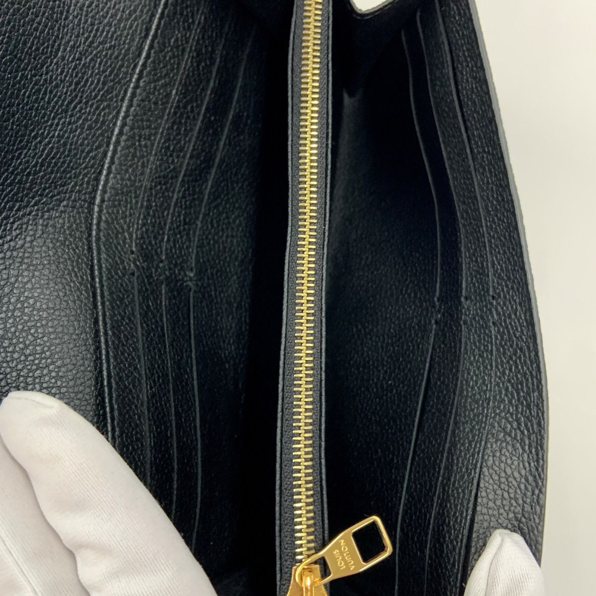 Louis Vuitton Empreinte Portefeuille Sarah Bifold Wallet Black — view 7