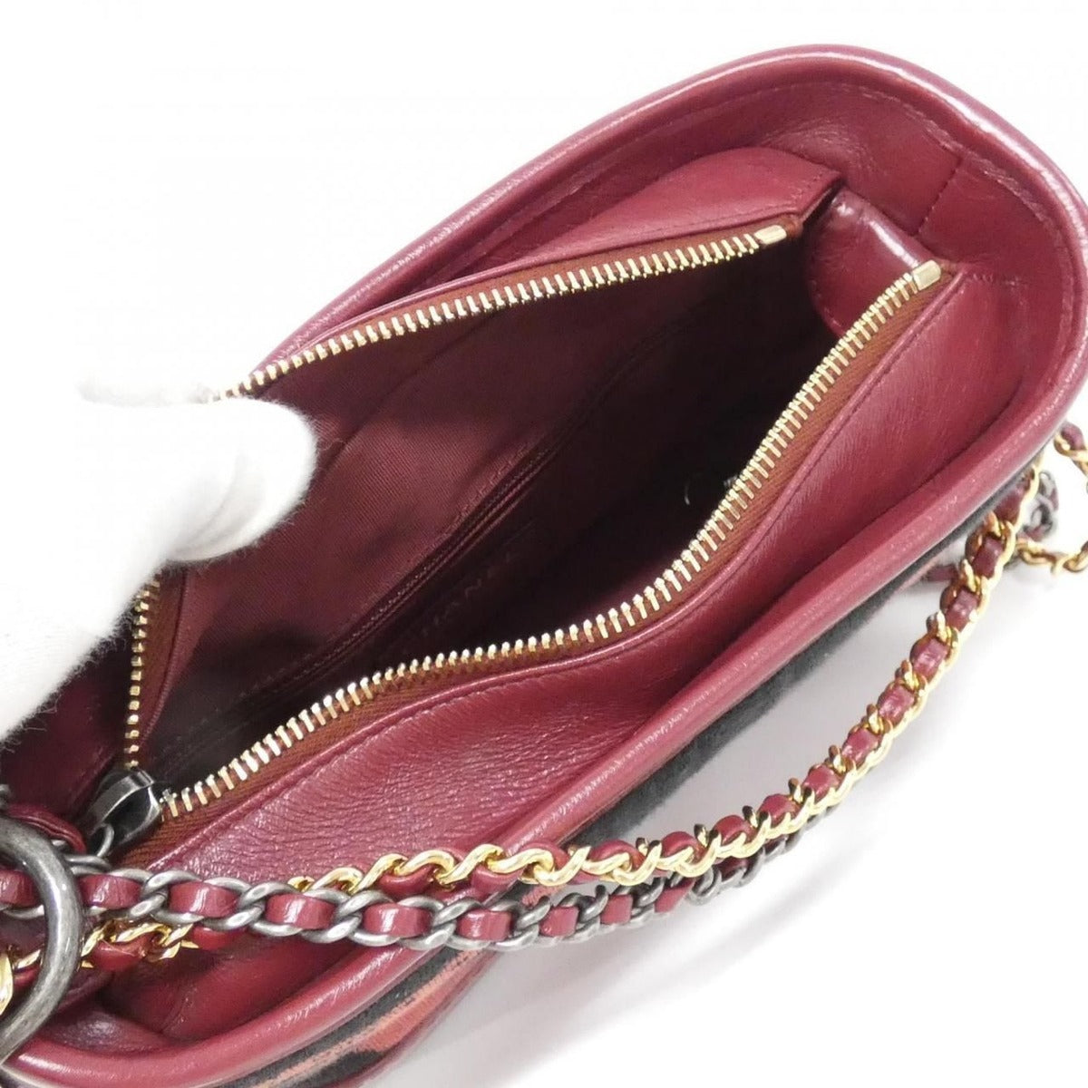 Chanel Gabriel Line Shoulder Bag — view 7