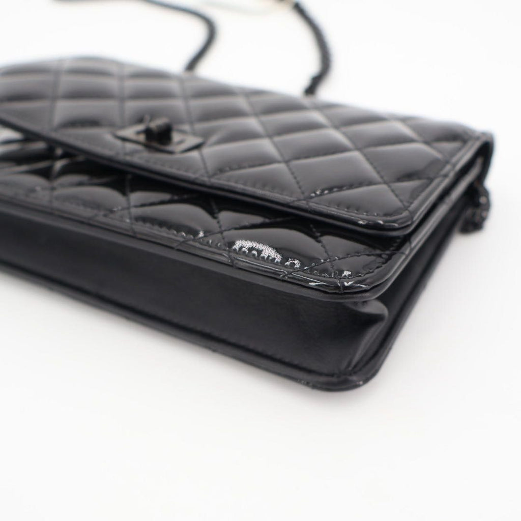 Chanel 2.55 Quilted Chain Wallet — view 7