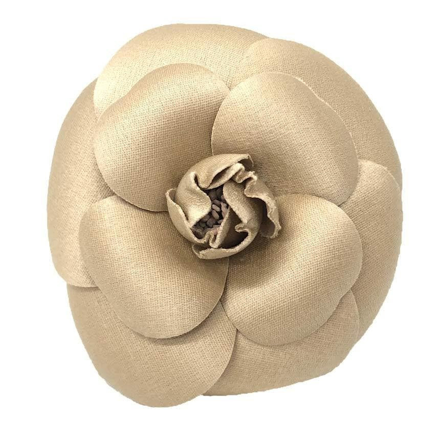 Chanel Camellia Corsage — view 2