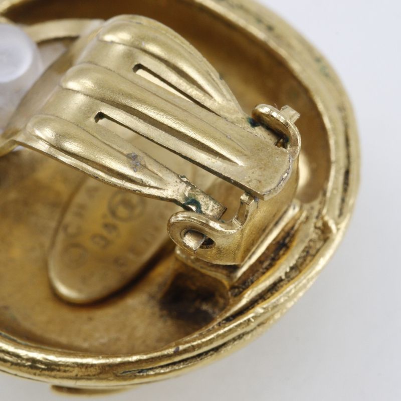 Chanel Coco Mark Vintage Gold Plated 94 a 26.0 g Earrings — view 7
