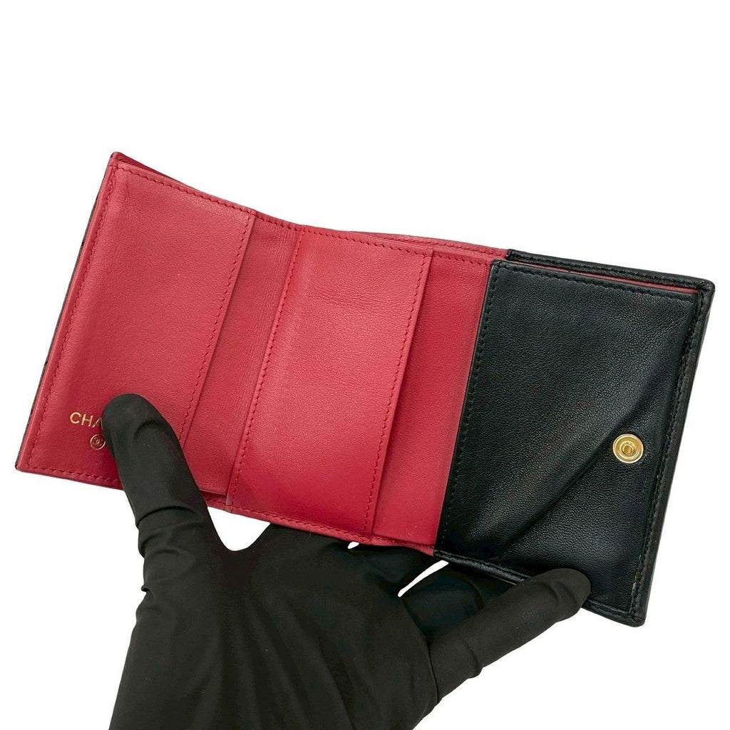 Chanel CC Logo Lambskin Leather — view 7