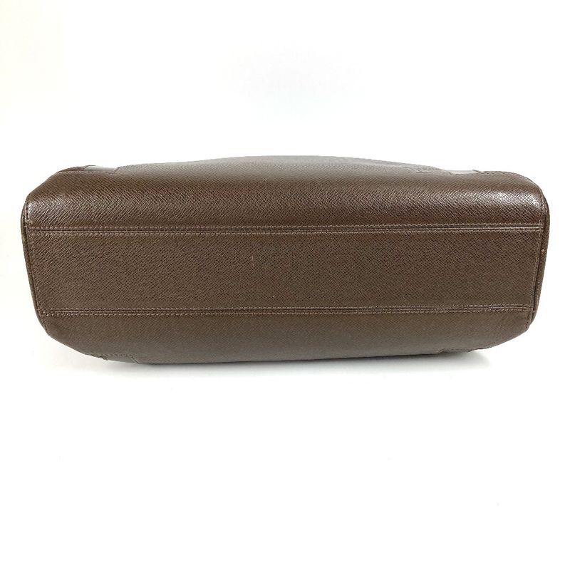 Louis Vuitton Handbag Casbek PM Taiga Leather Grizzly Brown — view 5