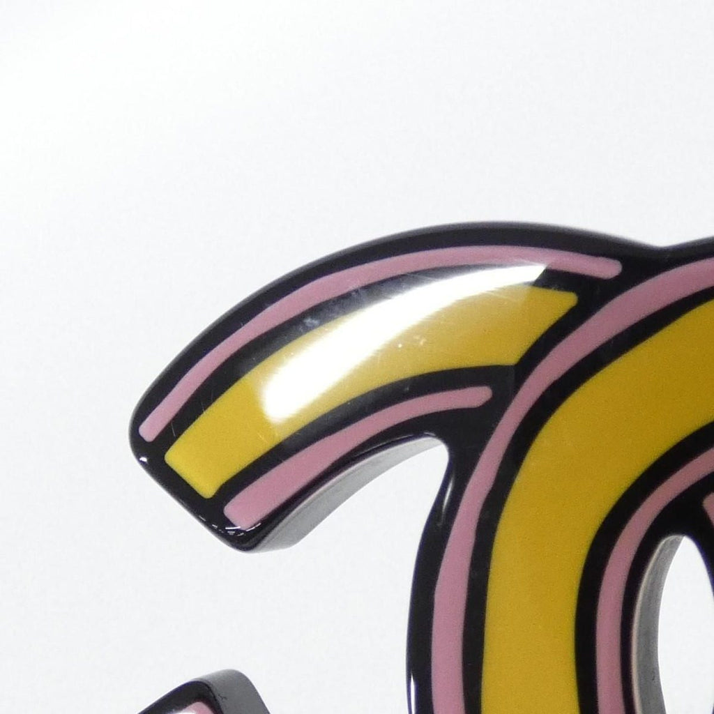 Chanel Brooch Yellow — view 3