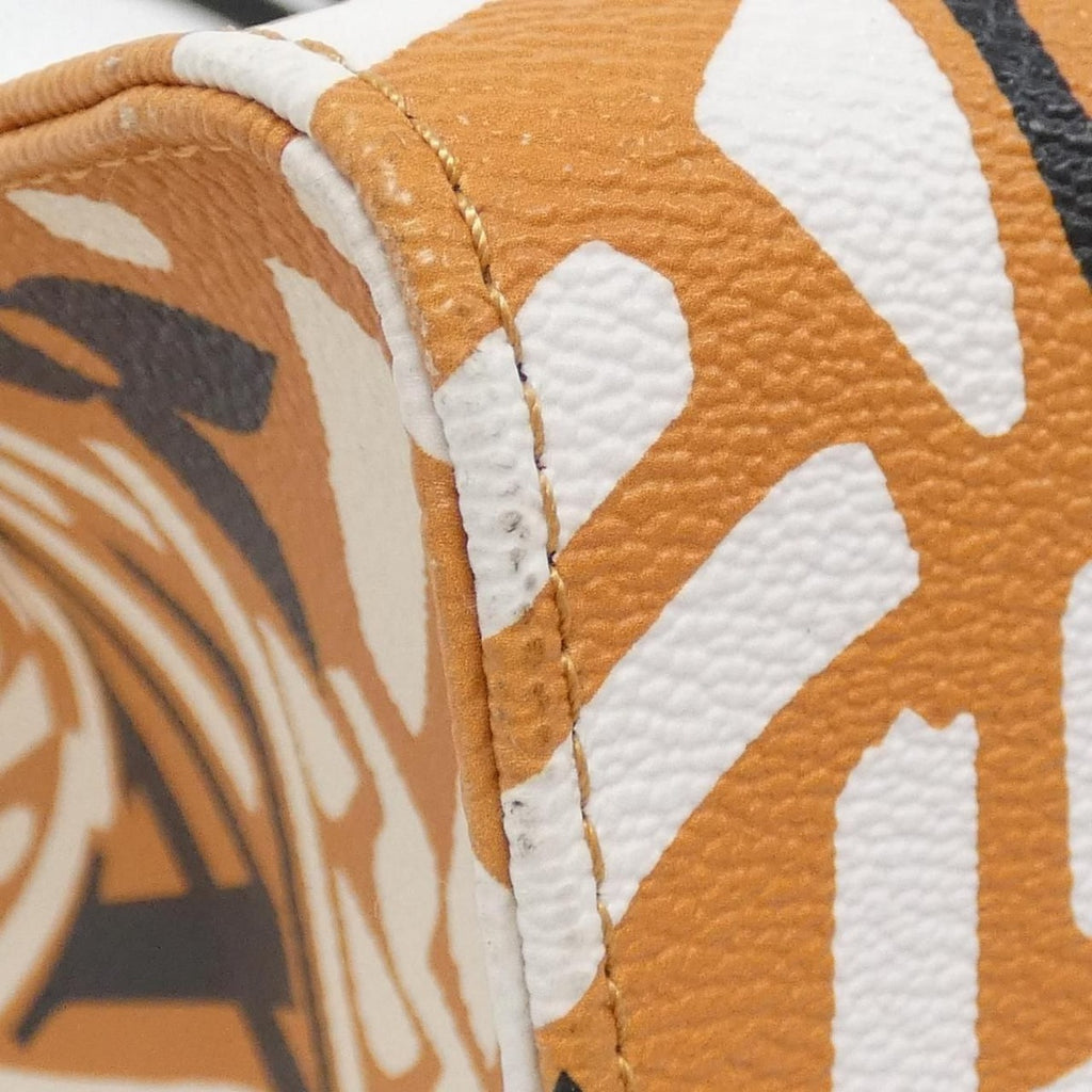 Louis Vuitton LV Crafty On The Go GM Bag Creme Caramel — view 2