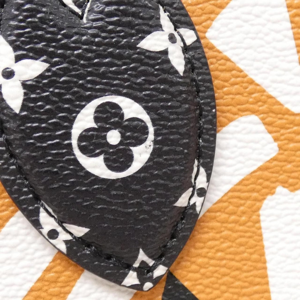 Louis Vuitton LV Crafty On The Go GM Bag Creme Caramel — view 3