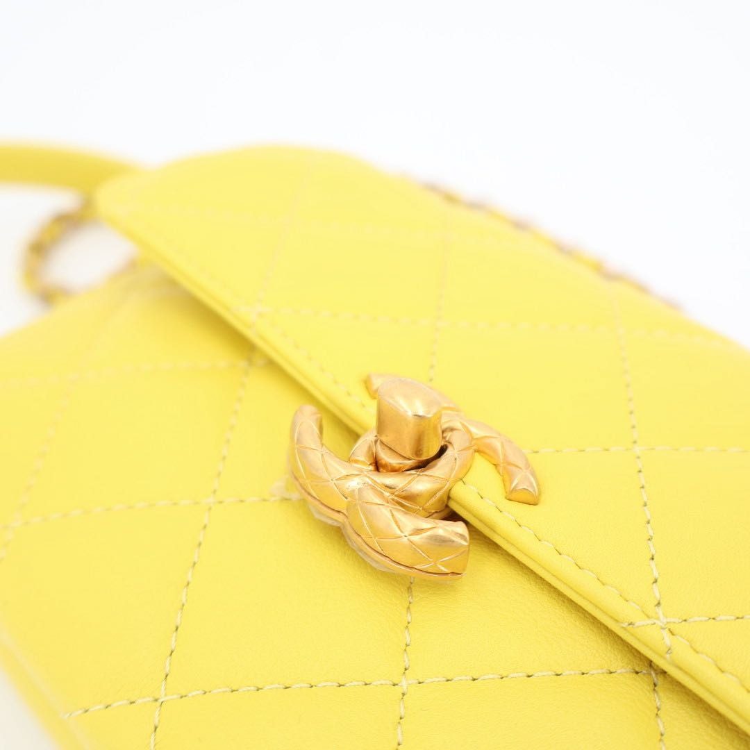 Chanel Shoulder Bag Quilted — view 5