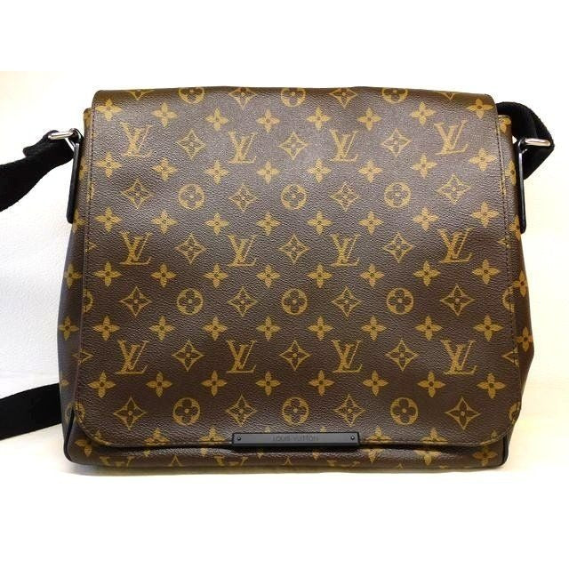 Louis Vuitton Ca0185 Monogram District MM Shoulder Bag