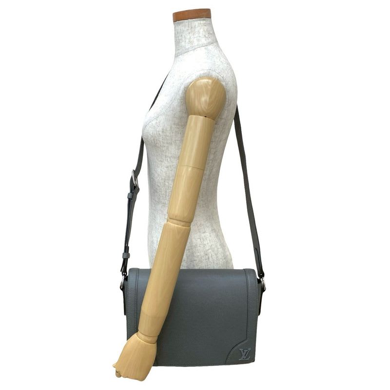 Louis Vuitton New Flap Messenger Taiga Leather Shoulder Bag — view 3