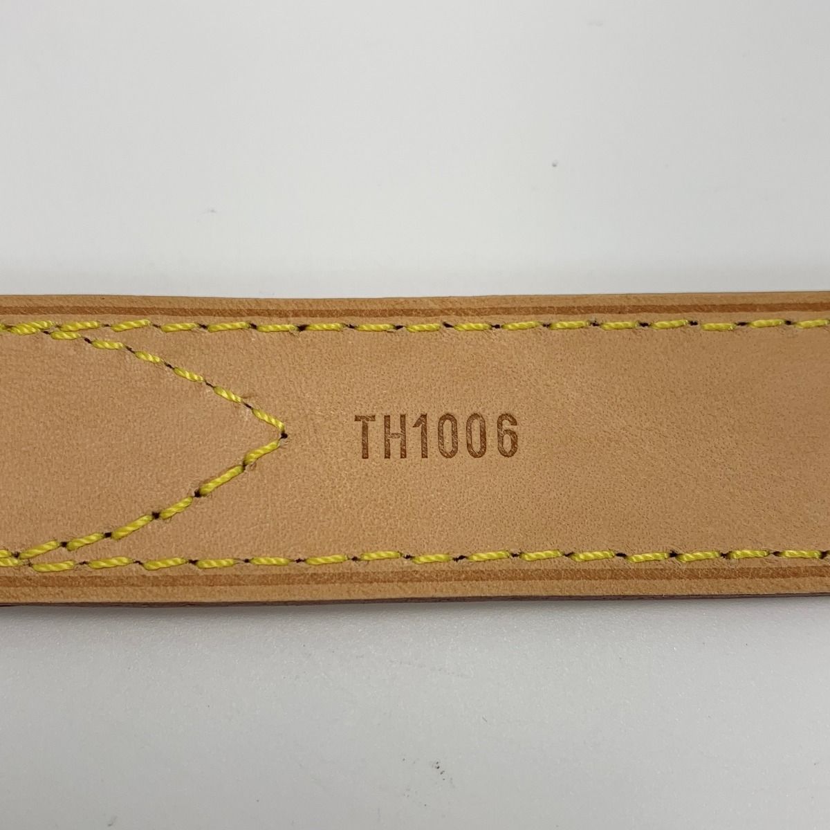 Louis Vuitton Leather Beige 152 cm Bag Accessories — view 4