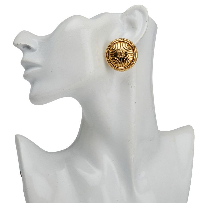 Chanel Coco Mark Earrings Round Gold Plated — view 5