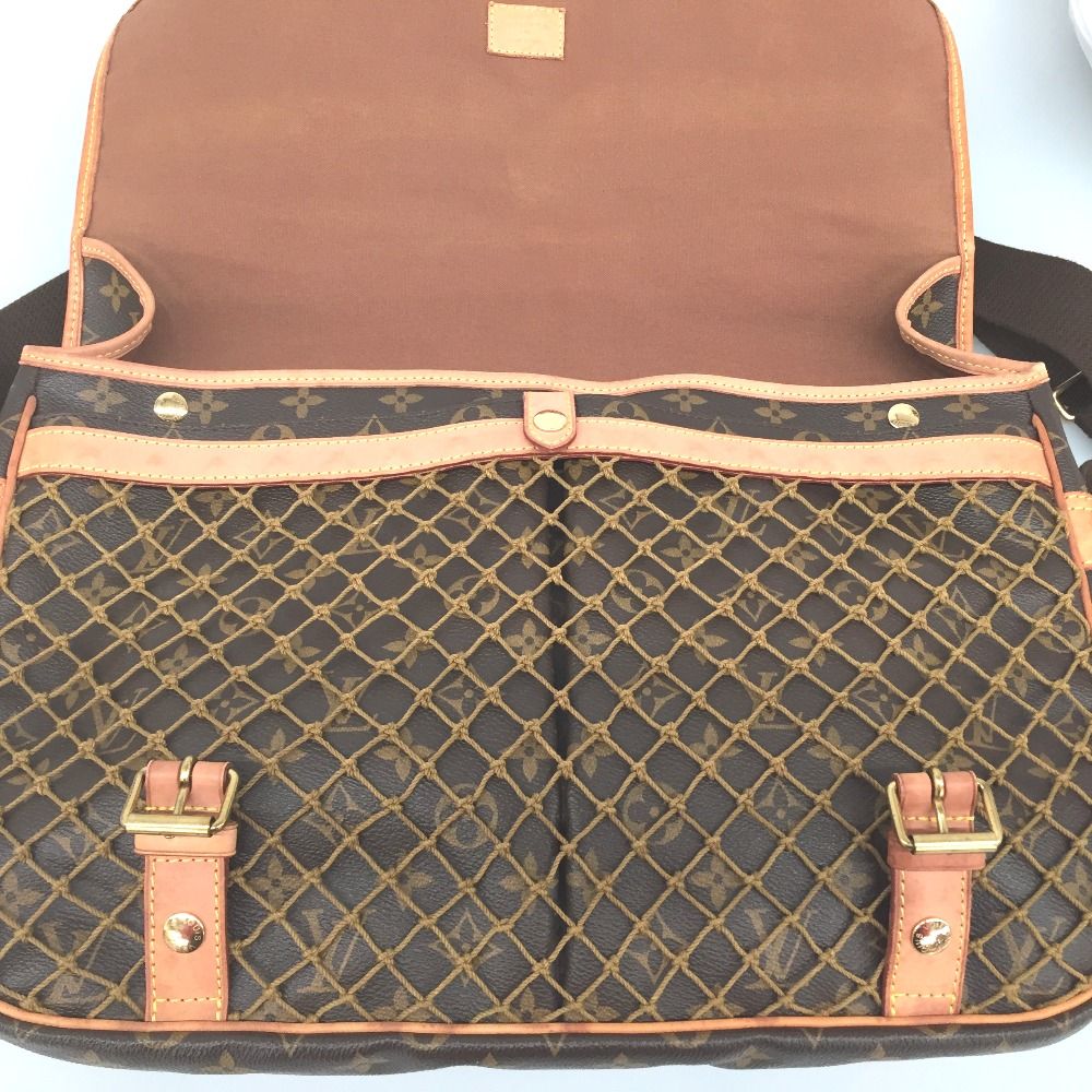 Louis Vuitton Shoulder Bag Monogram Congo MM — view 6