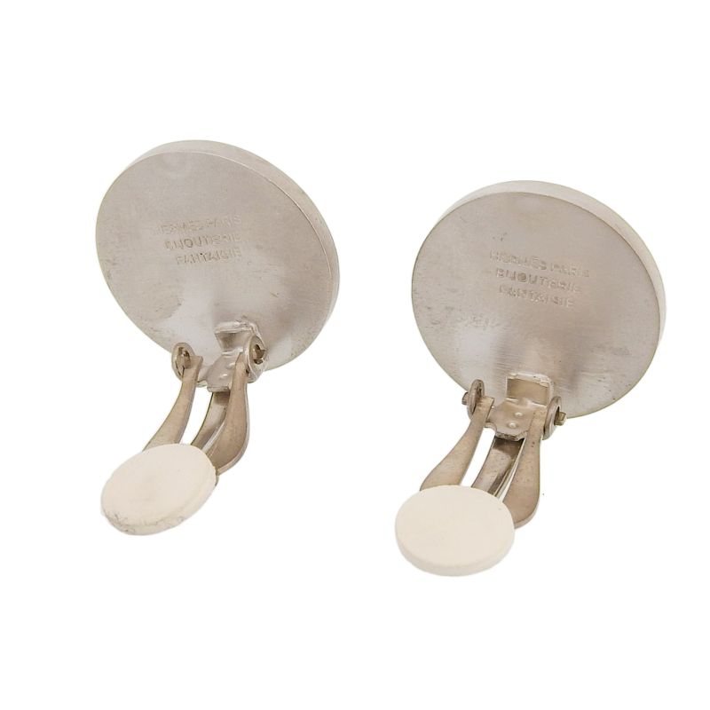 Hermes Bijouterie Fantaisie Serie Shell Clip Earrings For Both Ears Silver — view 5