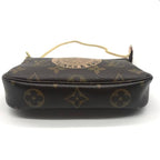 Louis Vuitton Monogram Mini Chain Hand Pouch — view 5