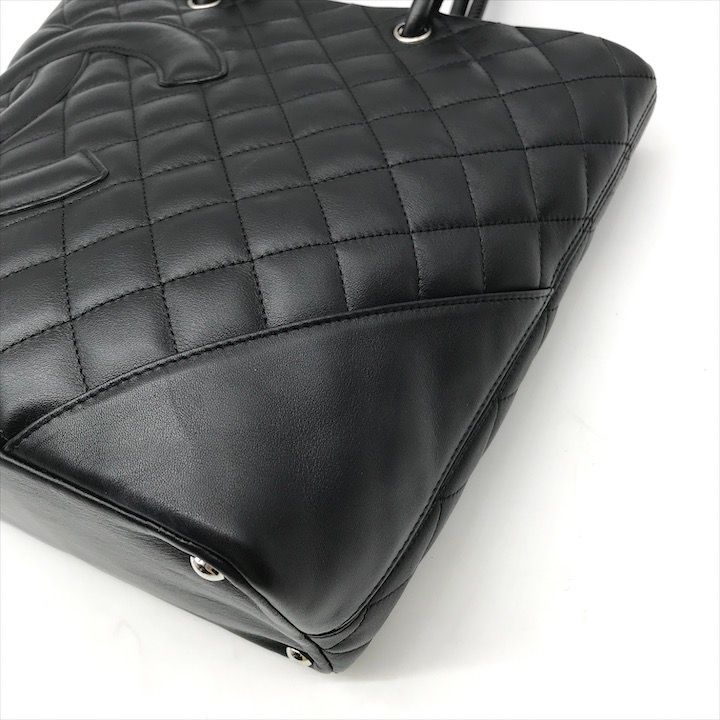 Chanel CC Logo Cambon Leather Tote Black — view 5