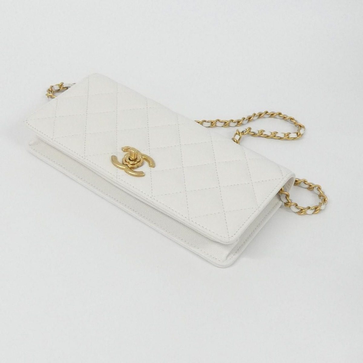 Chanel Chain Clutch Gold — view 3