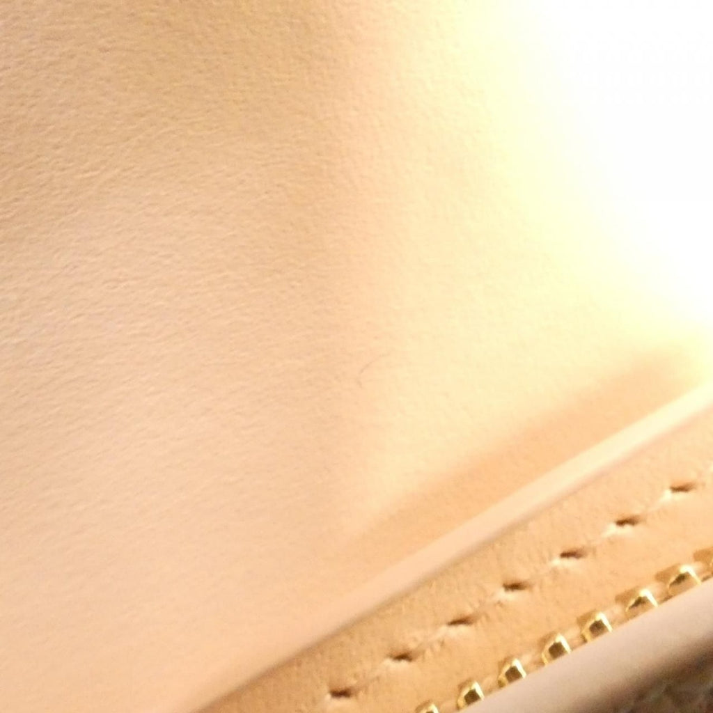 Louis Vuitton Mahina Portefeuille Iris Compact Wallet Brume — view 6