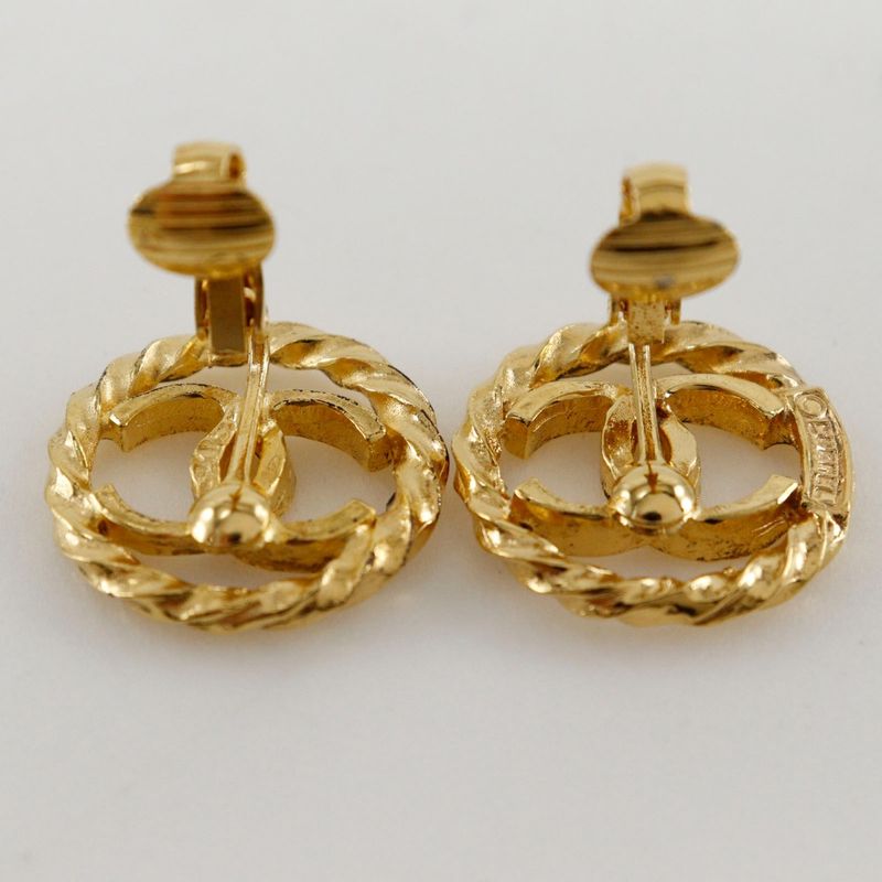 Chanel Coco Mark Vintage Gold Plated 7.0 g Earrings — view 6