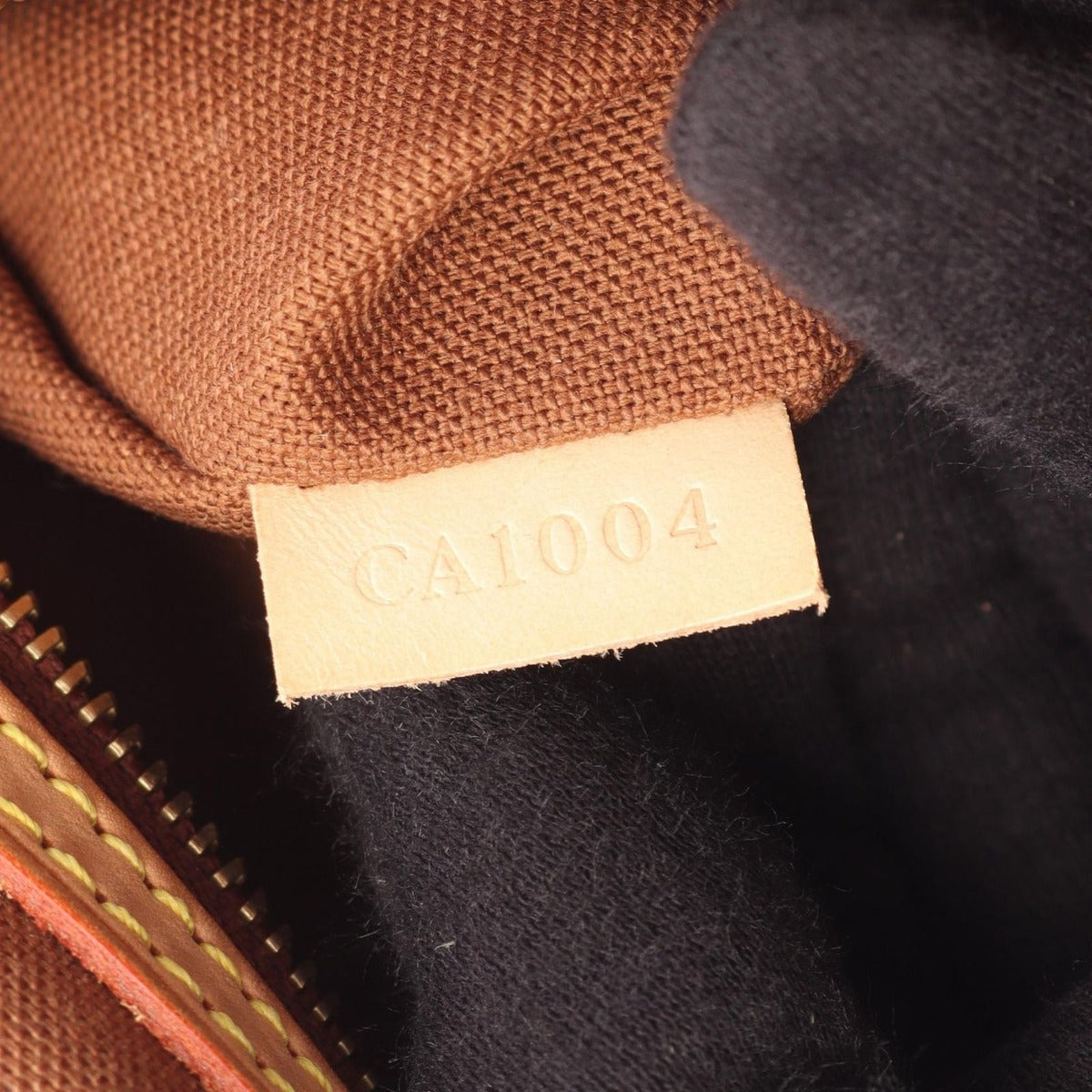Louis Vuitton Shoulder Bag Valmi GM Canvas Leather — view 5
