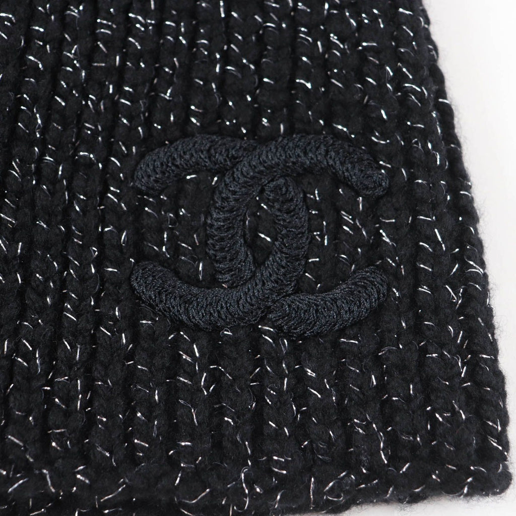 Chanel Cashmere Blend Cruise Collection Show CC Logo Lame Knit — view 7