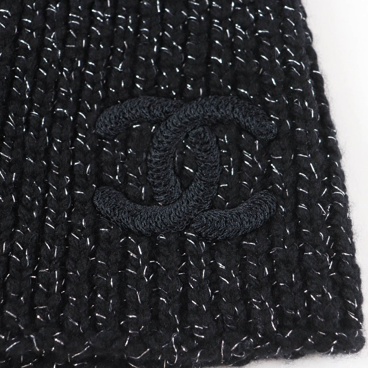 Chanel Cashmere Blend Cruise Collection Show CC Logo Lame Knit — view 7