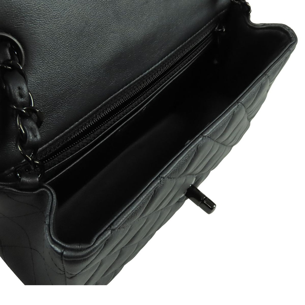 Chanel Chain Shoulder Bag So Black Lambskin Mini Quilted 20 CC Logo — view 4
