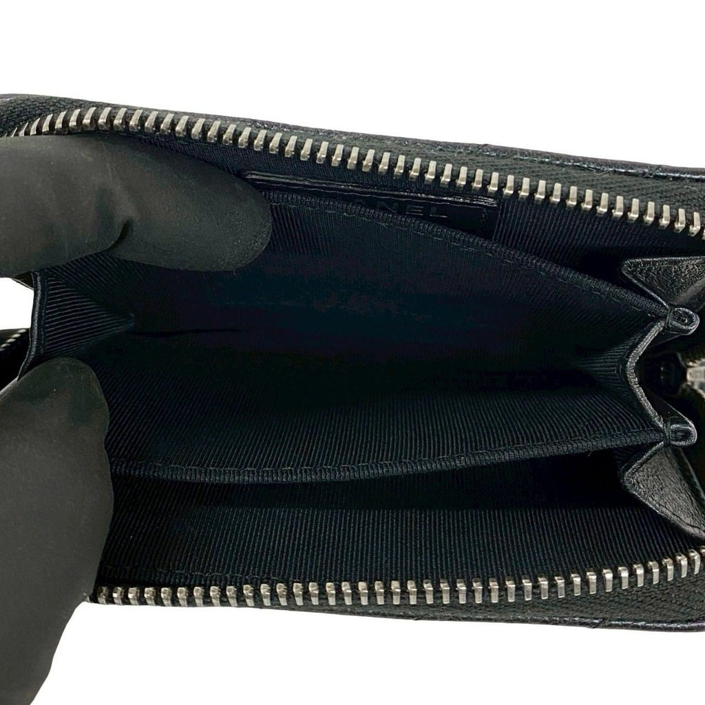 Chanel With CC Logo Chew Blanc Caviar Leather Coin Purse Black — view 8
