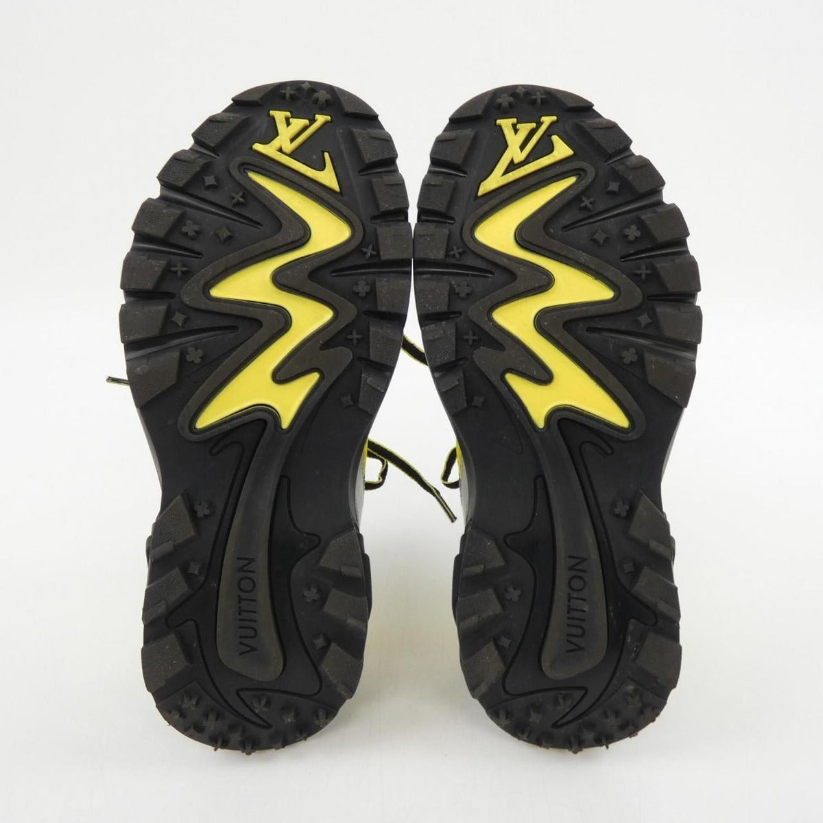 Louis Vuitton Tatic Line Sneakers — view 4