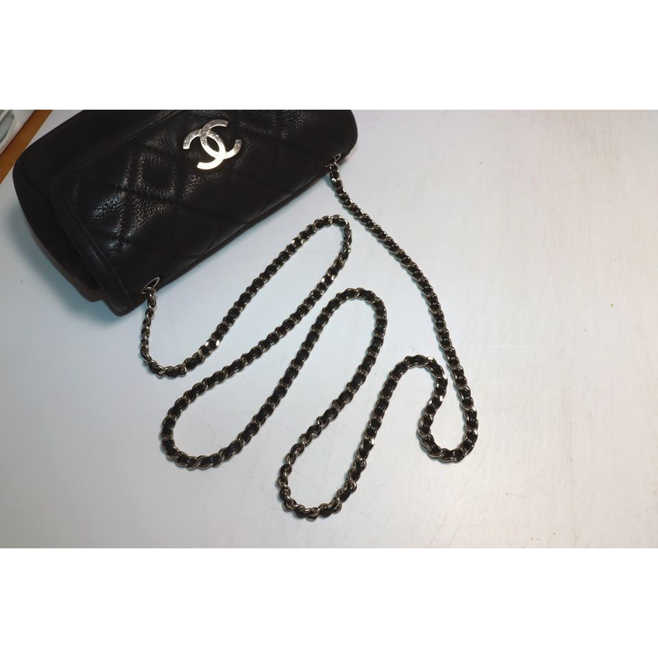 Chanel Quilted Leather Chain Shoulder Bag Pouch — view 6