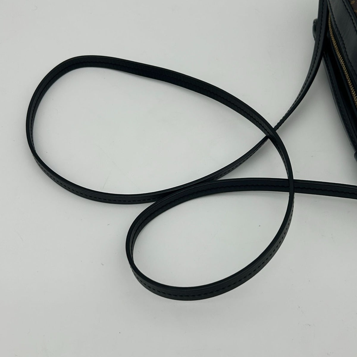Louis Vuitton Saintonge Shoulder Bag — view 5